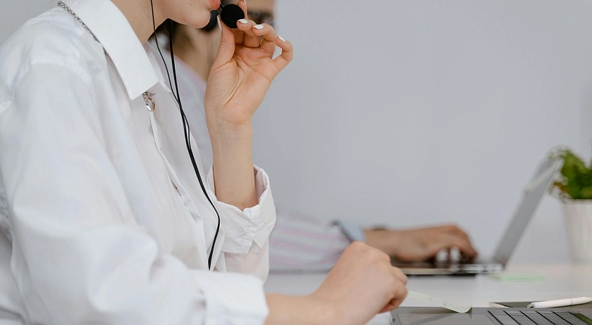 Person einer Telefon-Hotline